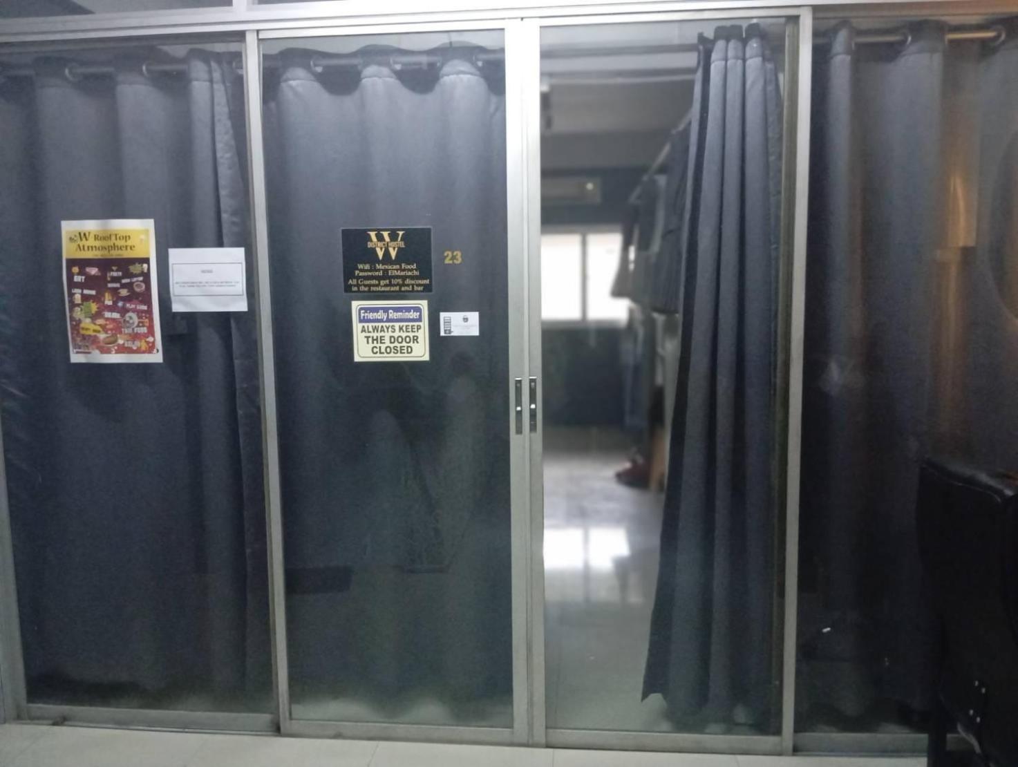 Butlers Wdh Hostel Bangkok Exterior photo